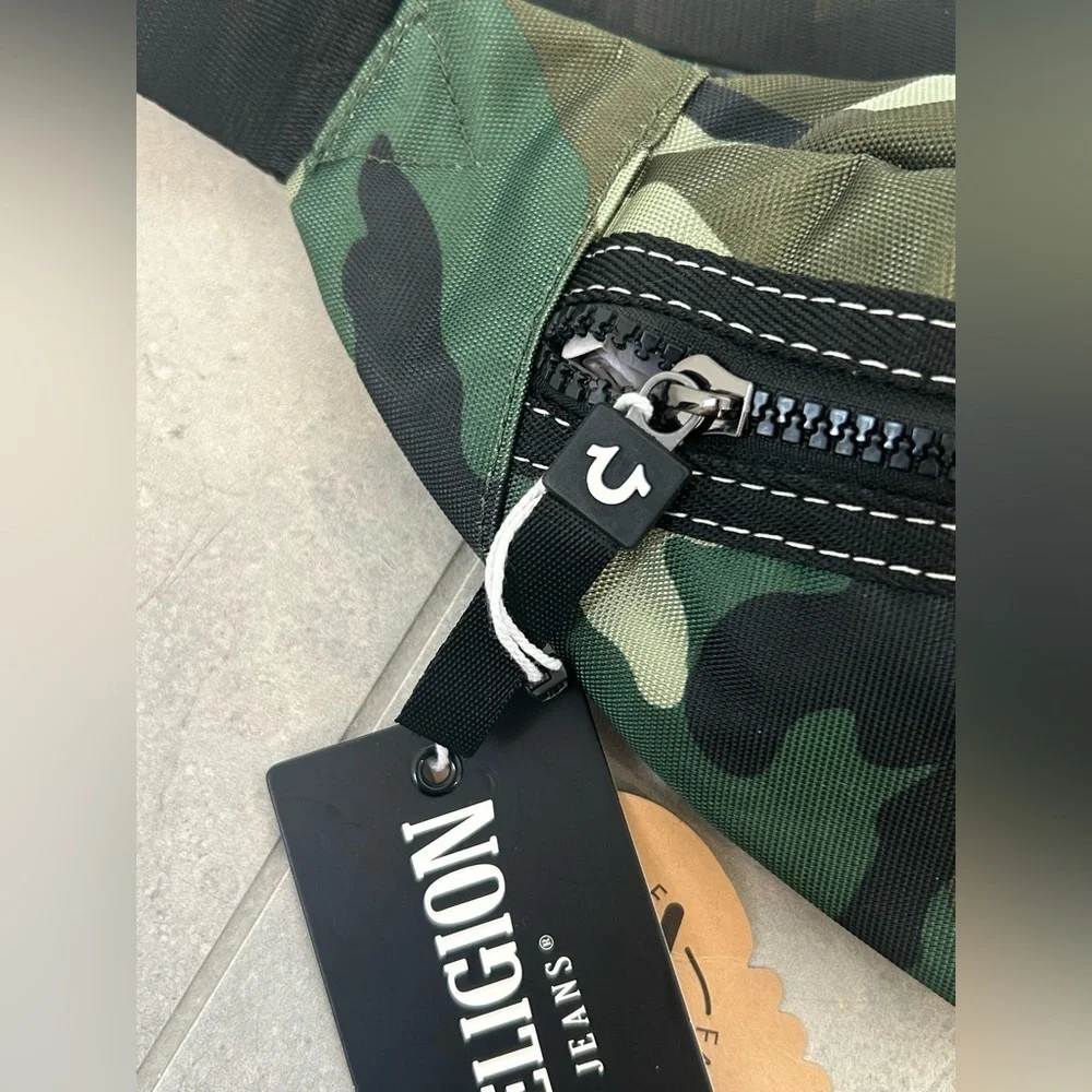 NWT True Religion Printed Belt Bag in Camo